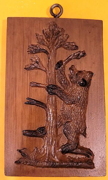 Bear Climbing Tree Cookie Mold